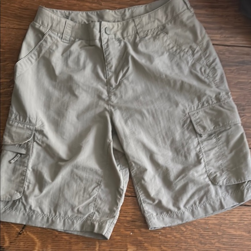 🧗‍♀️ REI Women’s Nylon Hiking Shorts – Size 2 | Tan 🌿👟